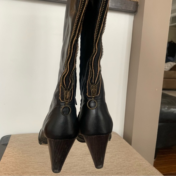 Rare Fly Girl Black Leather Heeled Boots - Picture 6 of 16